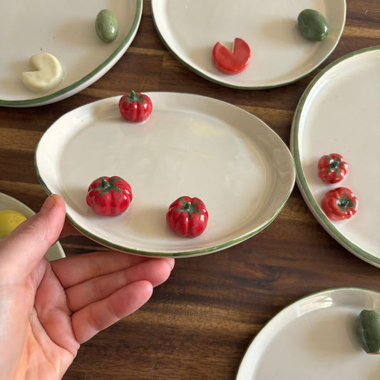Trompe L'oeil Plate ~ Tomatoes 18cm