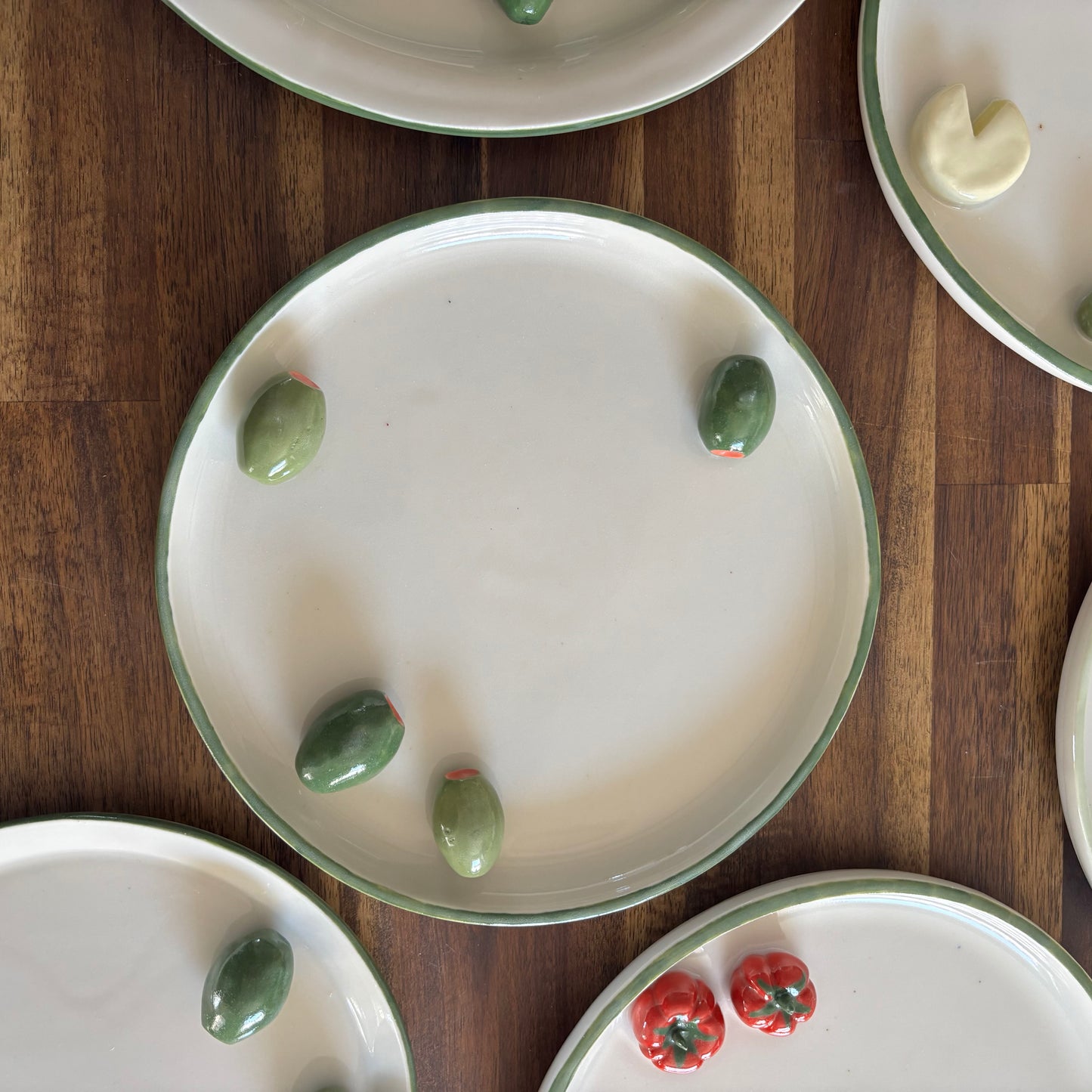 Trompe L'oeil Plate ~ Olives 20cm