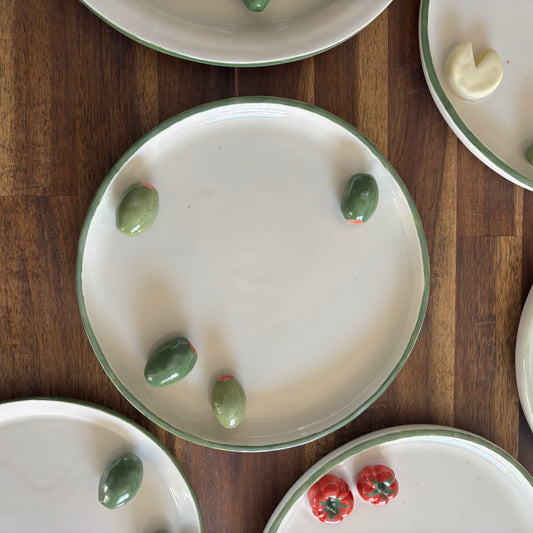 Trompe L'oeil Plate ~ Olives 20cm