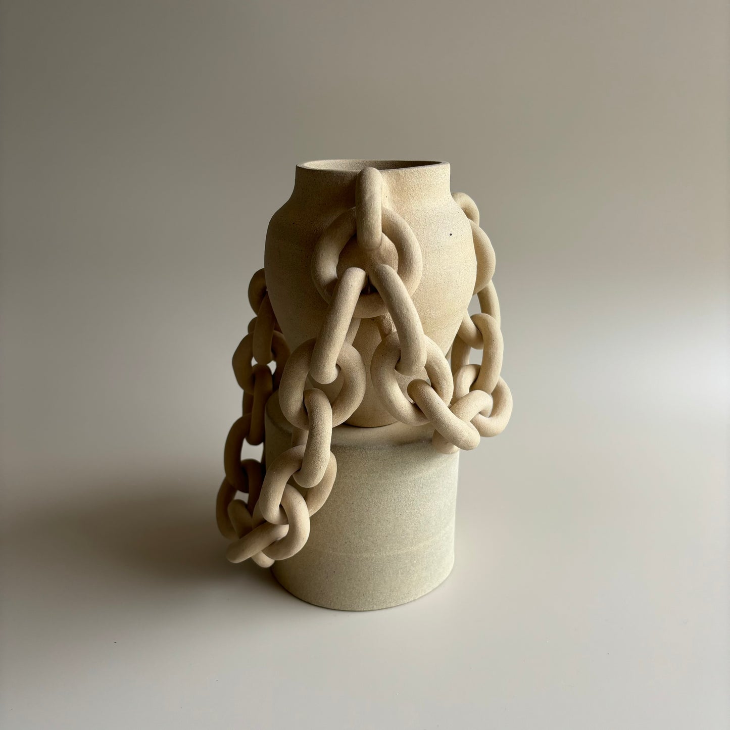 Vase Chain #04
